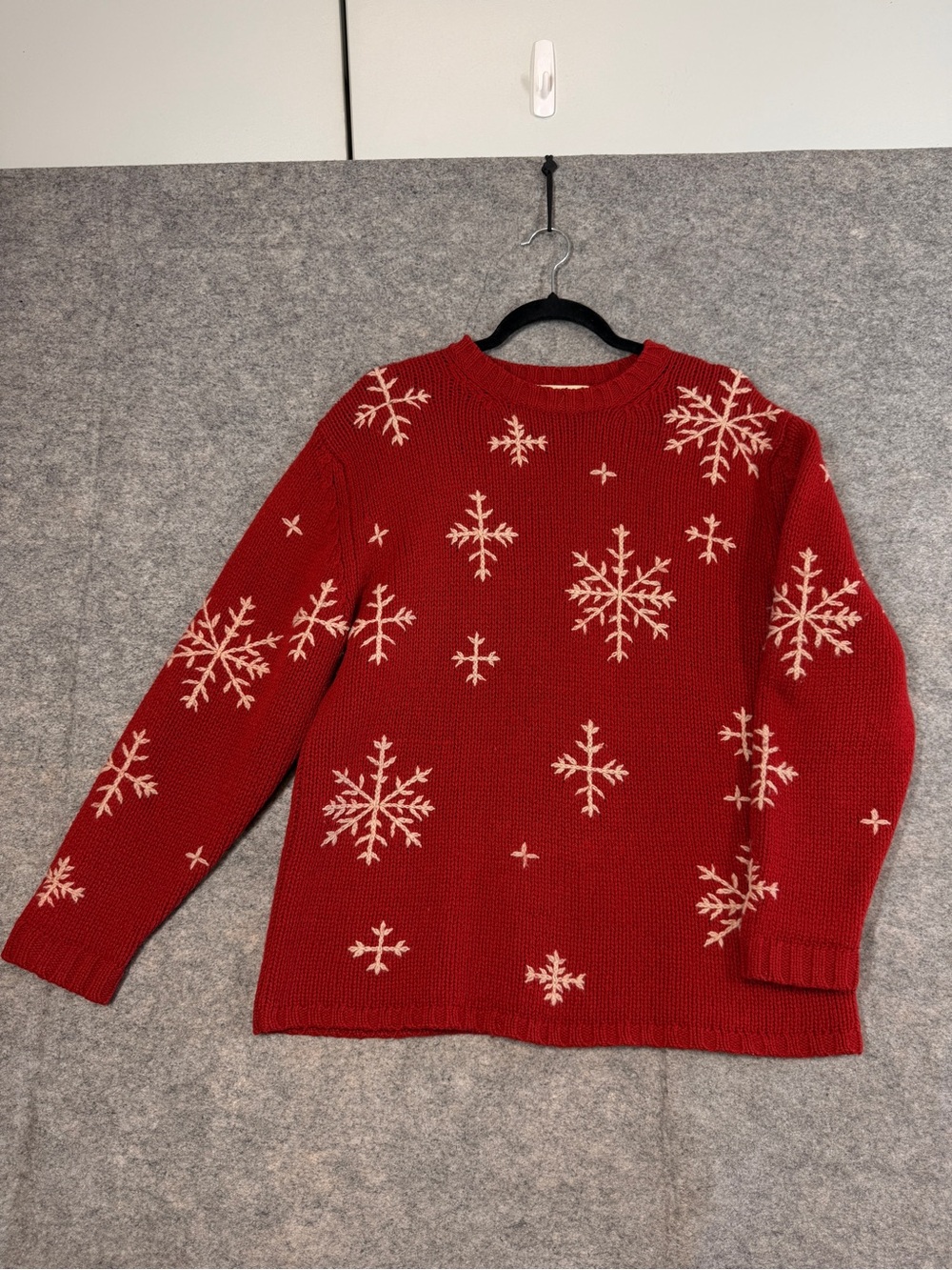 Vintage Eddie Bauer Red Snowflake Wool Sweater Medium Christmas Holiday Winter